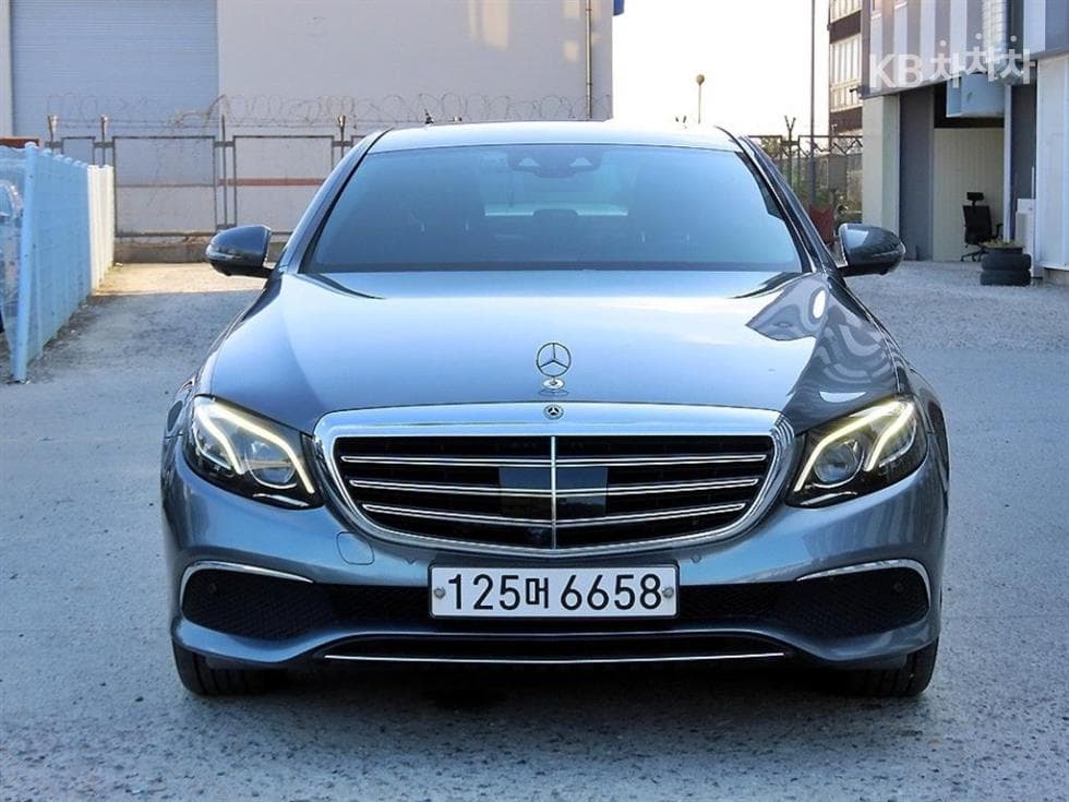 Mercedes-Benz E-Class (W213)E300e 4MATIC Exclusive