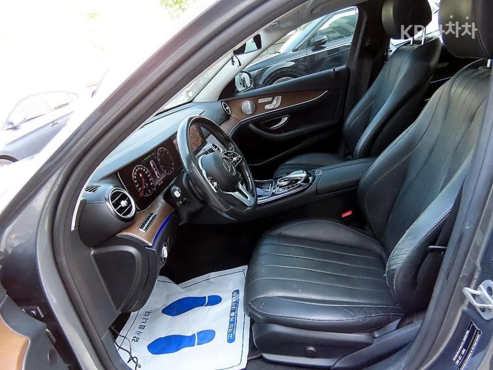 Mercedes-Benz E-Class (W213)E300e 4MATIC Exclusive - 5