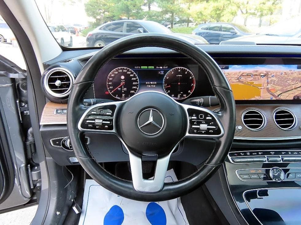 Mercedes-Benz E-Class (W213)E300e 4MATIC Exclusive - 8