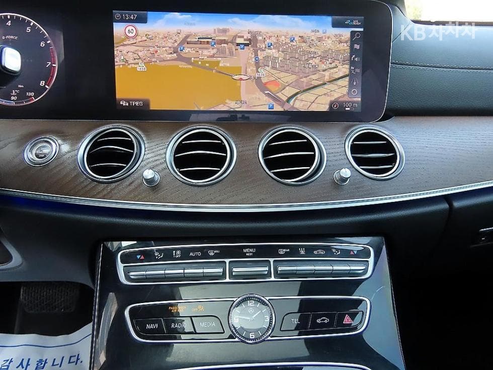 Mercedes-Benz E-Class (W213)E300e 4MATIC Exclusive - 14