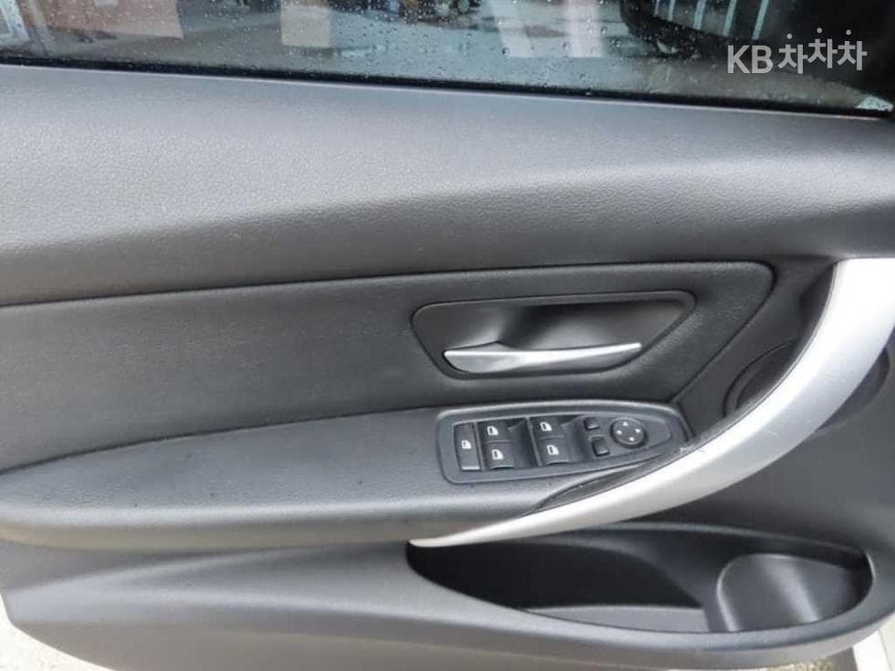 BMW Нов3 Серия320d M퍼포먼스에디션 - 6