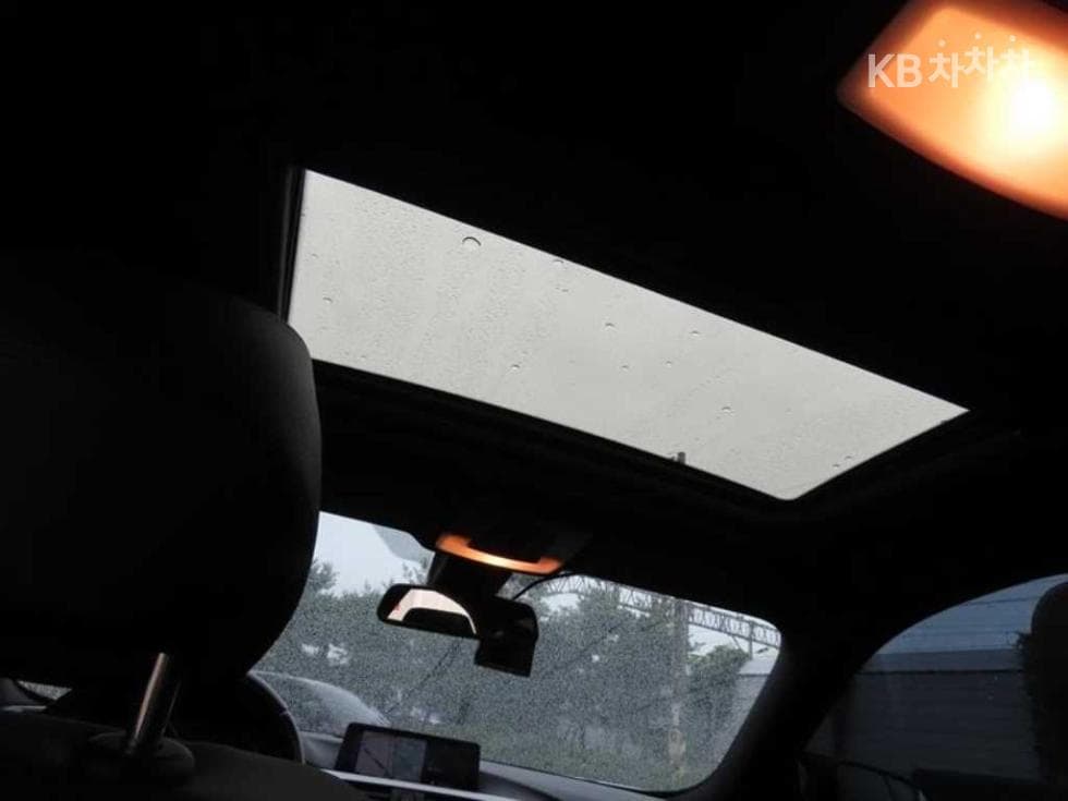 BMW Нов3 Серия320d M퍼포먼스에디션 - 10