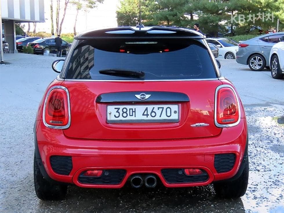 Mini Cooper 3도어S 2.0 JCW Standard - 4
