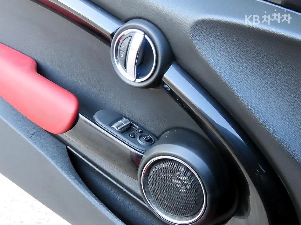 Mini Cooper 3도어S 2.0 JCW Standard - 12