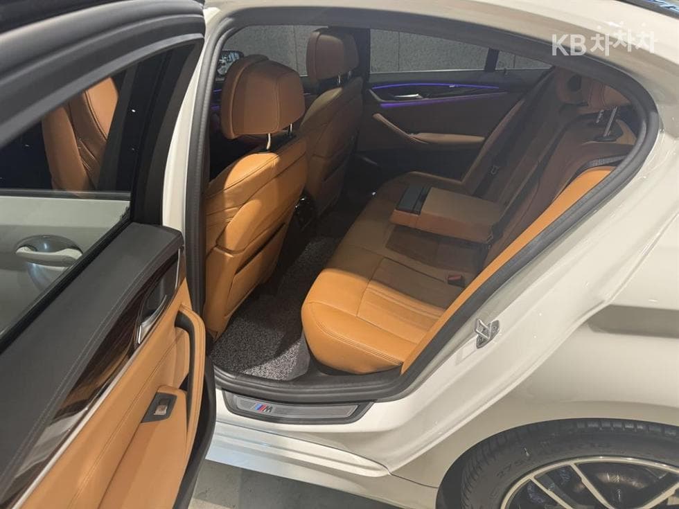 BMW 올New5 Series (G30)520i M Sport - 8