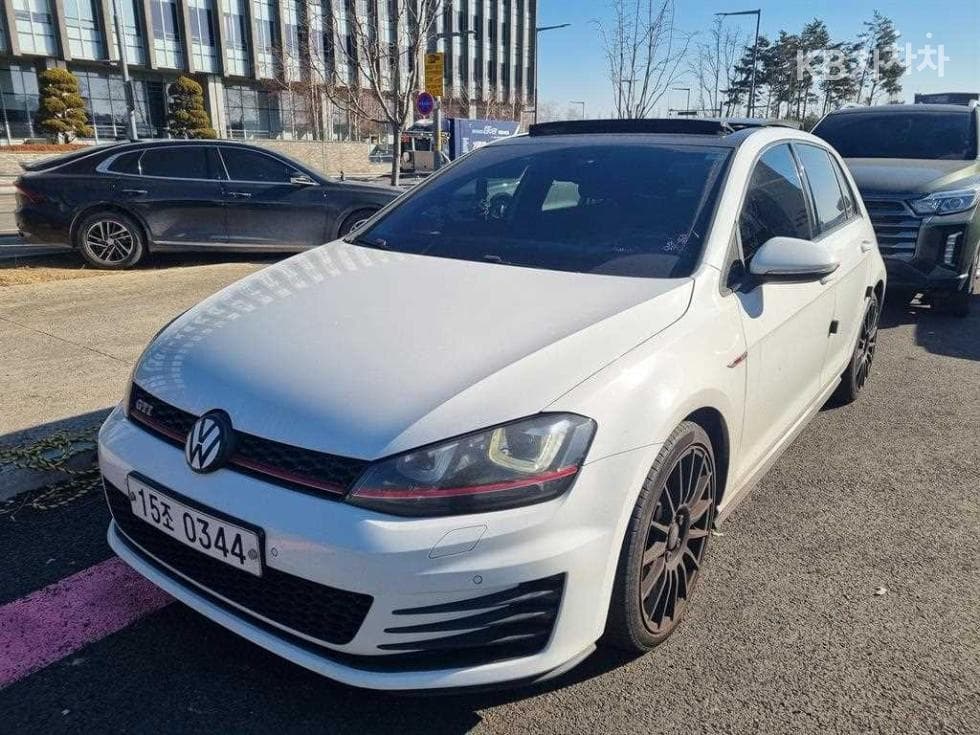 Volkswagen Golf 2.0 GTI 5-door MK7 Extreme Edition - Image 1