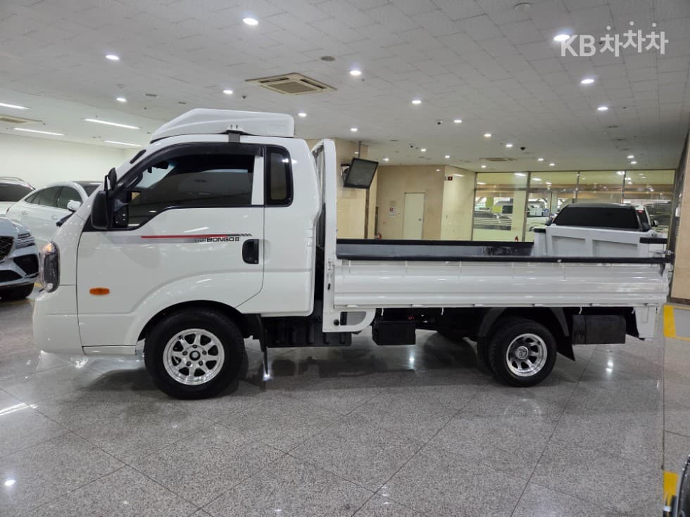 Киа The New (фейслифт) Бонго 3 (лек)파워게이트 1 тон 수직형(2단) Королевска кабина Удължено междуосие L - 3