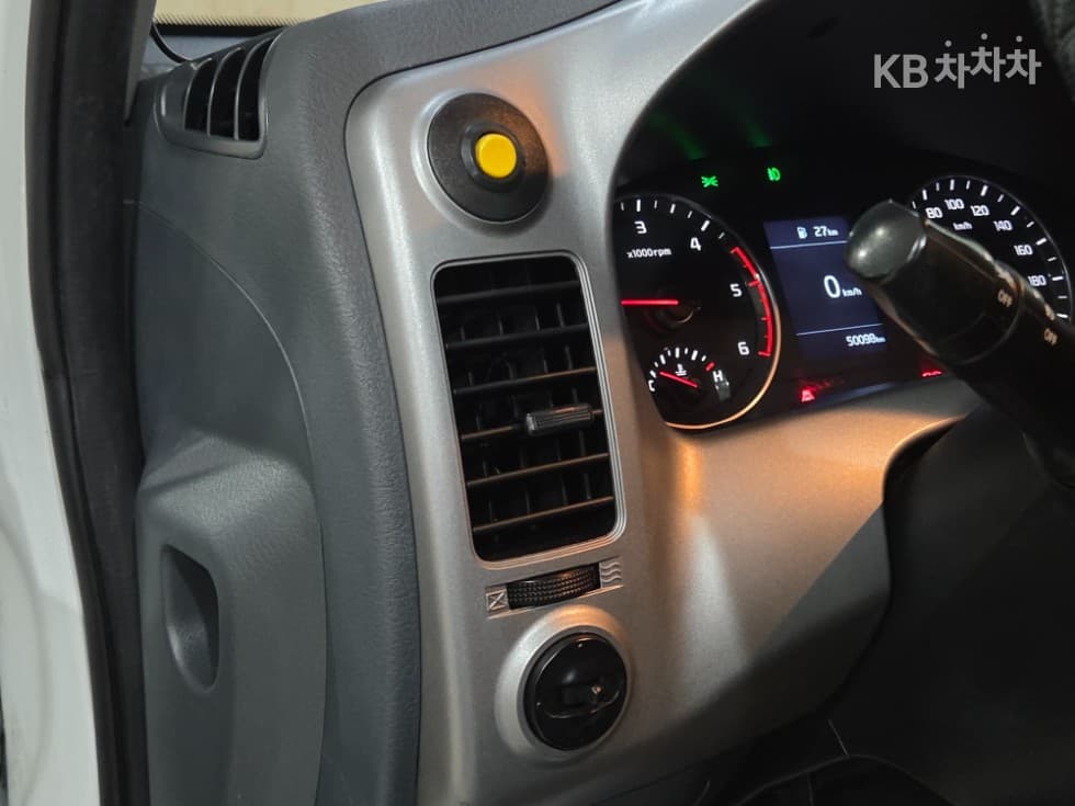 Киа The New (фейслифт) Бонго 3 (лек)파워게이트 1 тон 수직형(2단) Королевска кабина Удължено междуосие L - 14