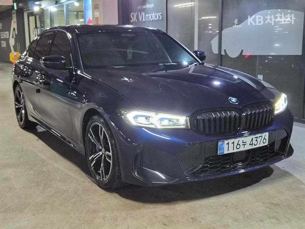 BMW 3 Series (G20) 320i Standard - Image 1