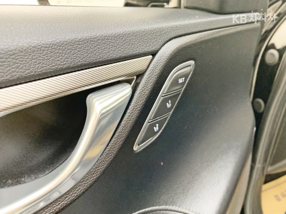 Хюндай The New (фейслифт) Grandeur (Azera)2.5 Exclusive - 20