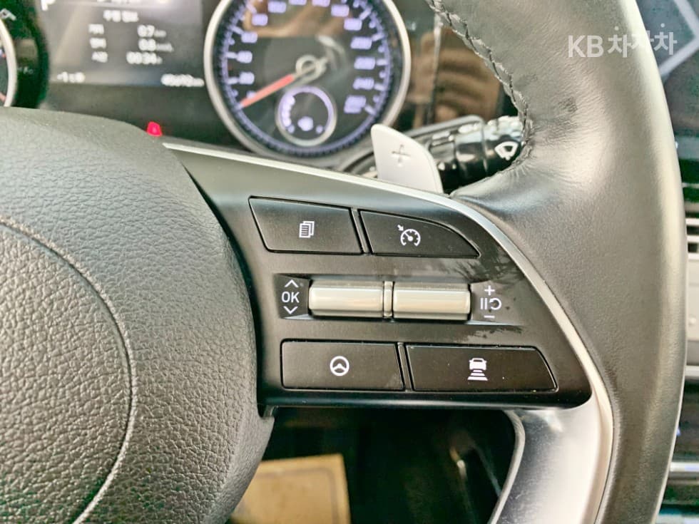 Хюндай The New (фейслифт) Grandeur (Azera)2.5 Exclusive - 18