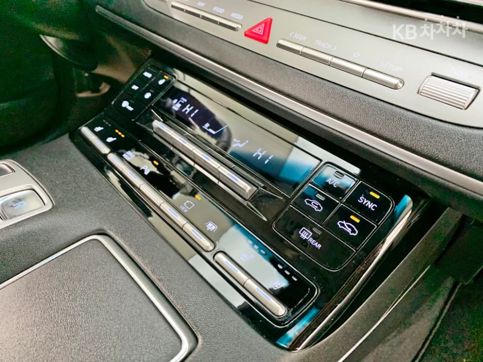 Хюндай The New (фейслифт) Grandeur (Azera)2.5 Exclusive - 12