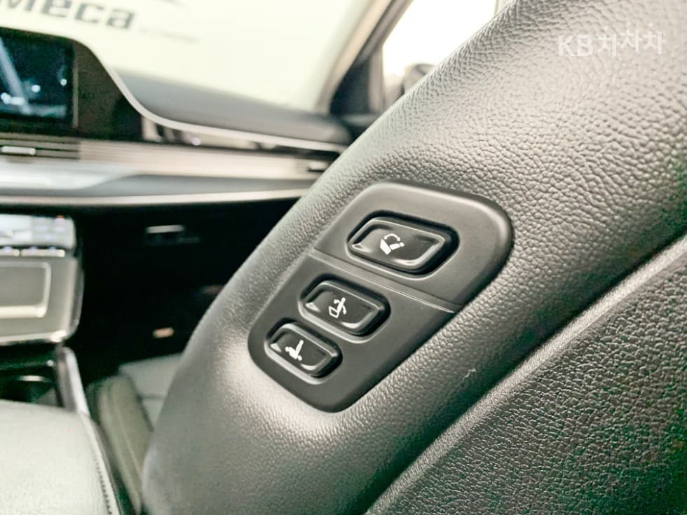 Хюндай The New (фейслифт) Grandeur (Azera)2.5 Exclusive - 19