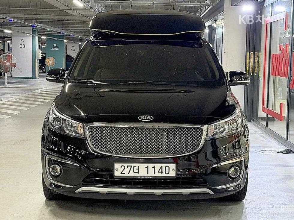 Киа All New Канивал9-местен 2.2 Дизел Висок Лимузин (Канивал) Престиж - 2