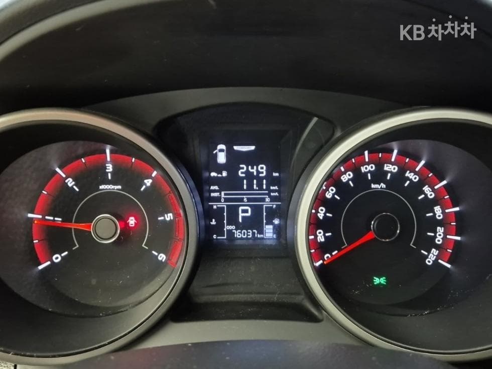 KG Mobility Tivoli 아머1.6 Diesel TX 2WD - 6