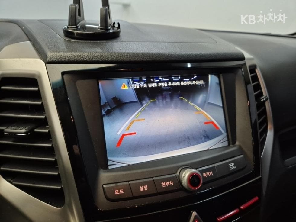 KG Mobility Tivoli 아머1.6 Diesel TX 2WD - 14