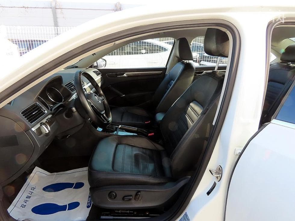 Volkswagen 더НовPassat1.8 Турбонагнетен Стратифициран Инжекция (ВВ) Стандартен - 5