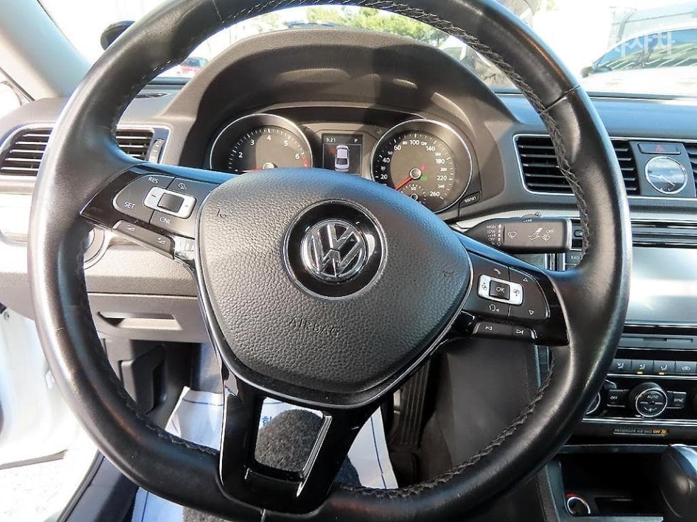 Volkswagen 더НовPassat1.8 Турбонагнетен Стратифициран Инжекция (ВВ) Стандартен - 8