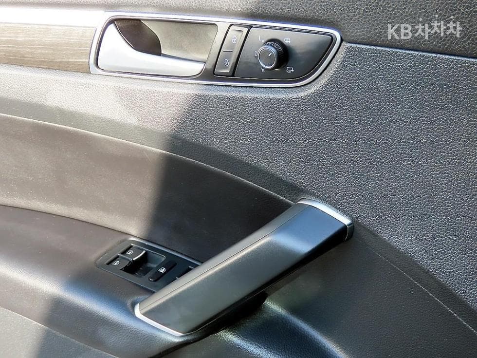 Volkswagen 더НовPassat1.8 Турбонагнетен Стратифициран Инжекция (ВВ) Стандартен - 11