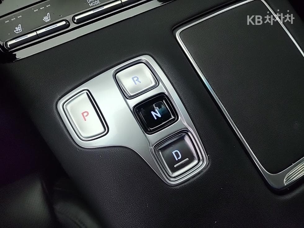 Хюндай The New (фейслифт) Grandeur (Azera)2.5 Le Blanc - 8