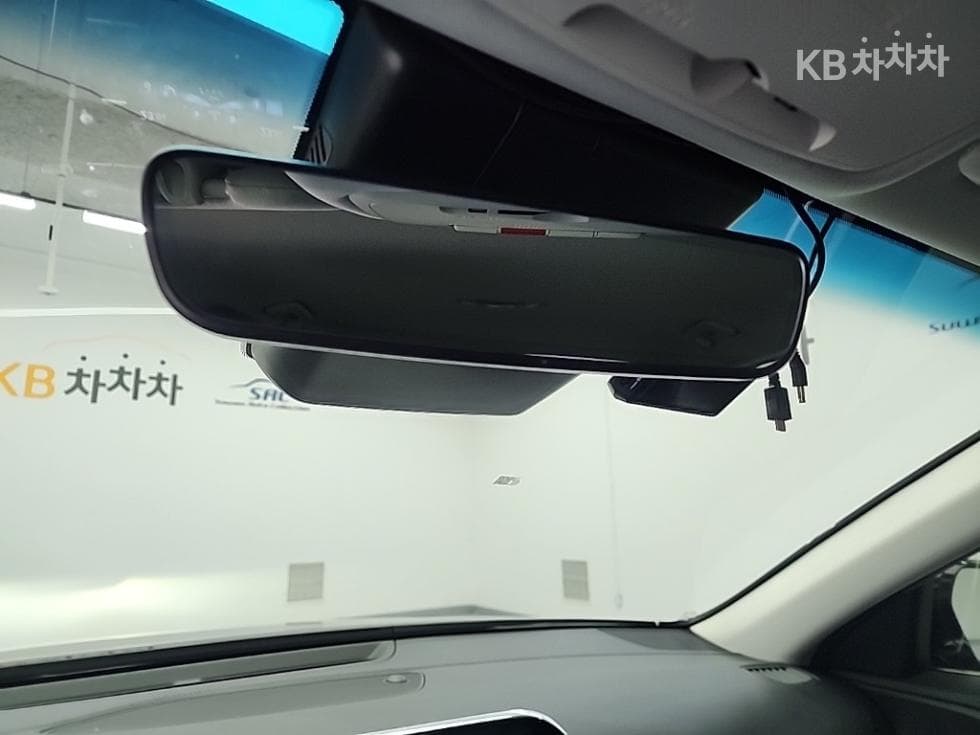 Хюндай The New (фейслифт) Grandeur (Azera)2.5 Le Blanc - 19