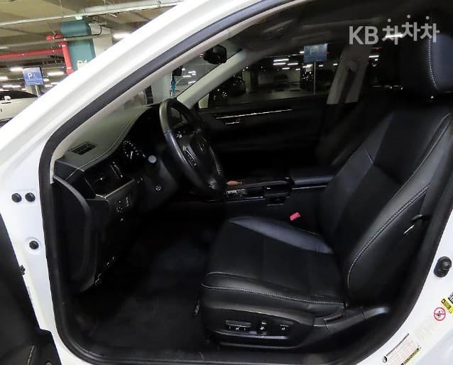 Lexus Нов ES300h Premium - 6