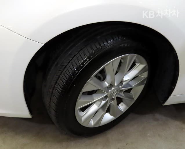 Lexus Нов ES300h Premium - 19