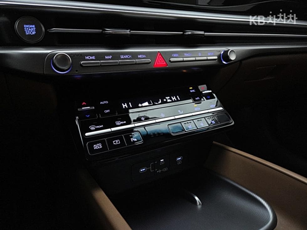 Хюндай Ди Всеново Grandeur (Azera)2.5L бензин 2WD Premium - 21