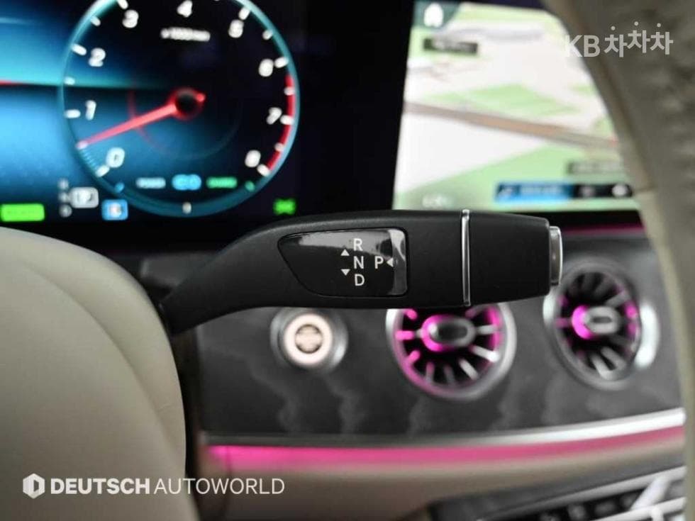 Mercedes-Benz E-Class (W213)E450 4MATIC Coupe Standard - 9