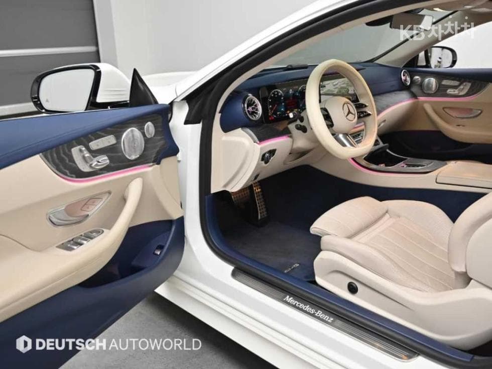 Mercedes-Benz E-Class (W213)E450 4MATIC Coupe Standard - 11