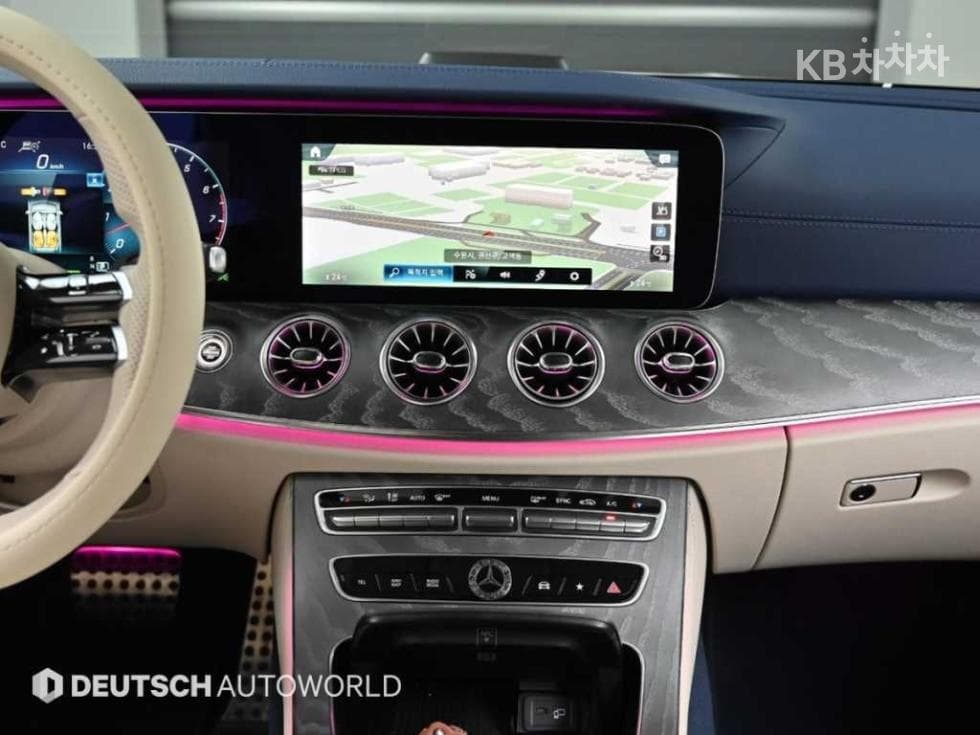 Mercedes-Benz E-Class (W213)E450 4MATIC Coupe Standard - 14