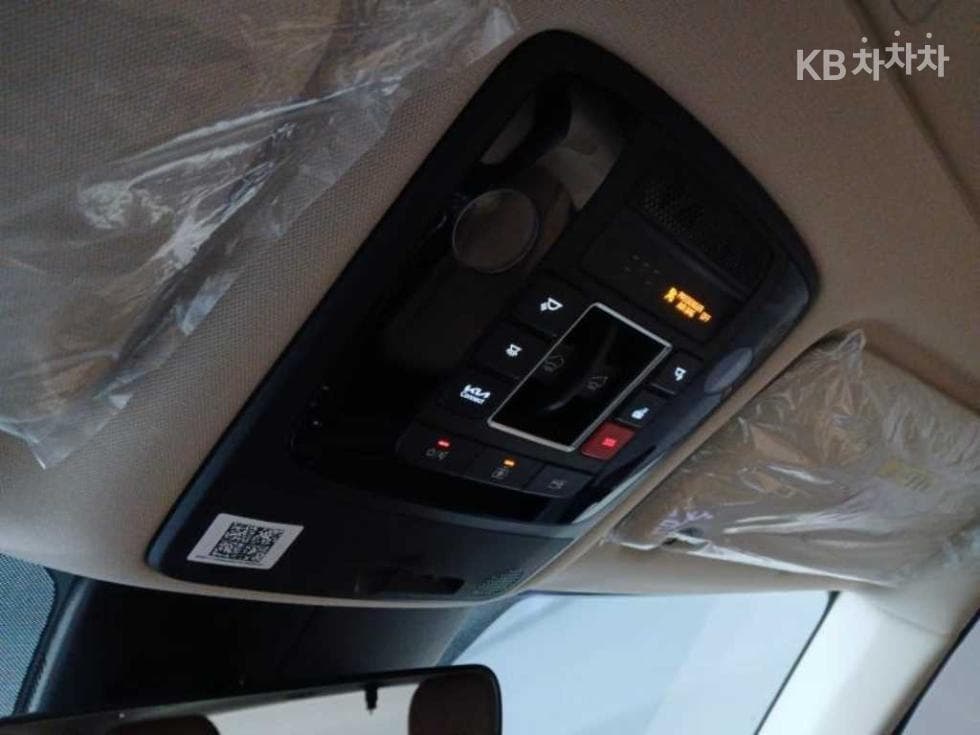 Kia Carnival 4th generationD2.2 7-seater (Limousine) Signature - 14