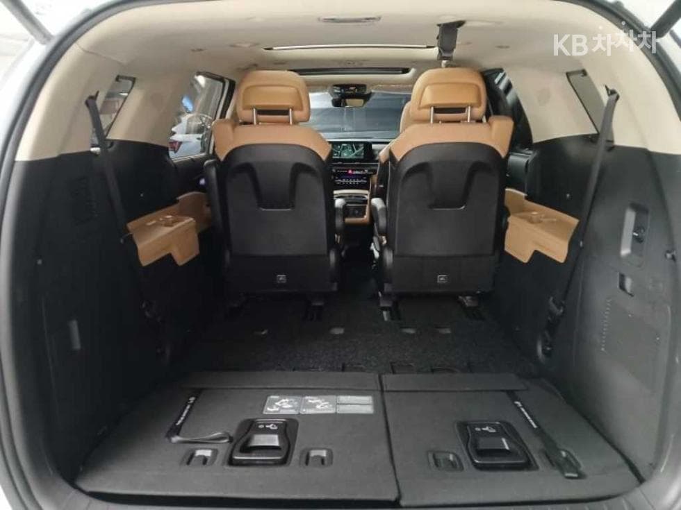 Kia Carnival 4th generationD2.2 7-seater (Limousine) Signature - 17