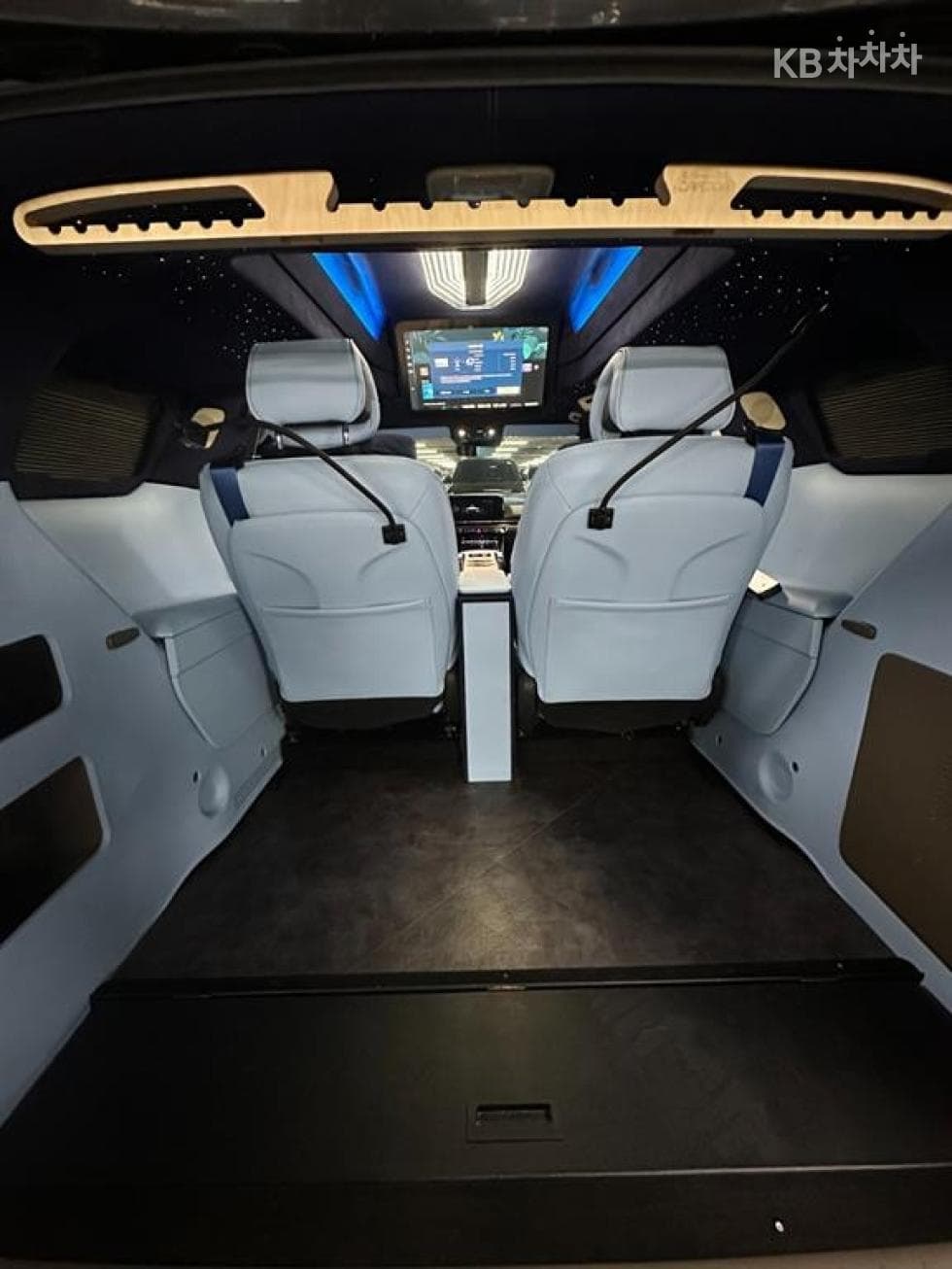 Киа Канивал 4-то поколениеВисок Лимузин (Канивал) G3.5 GDI 9-местен Signature - 20