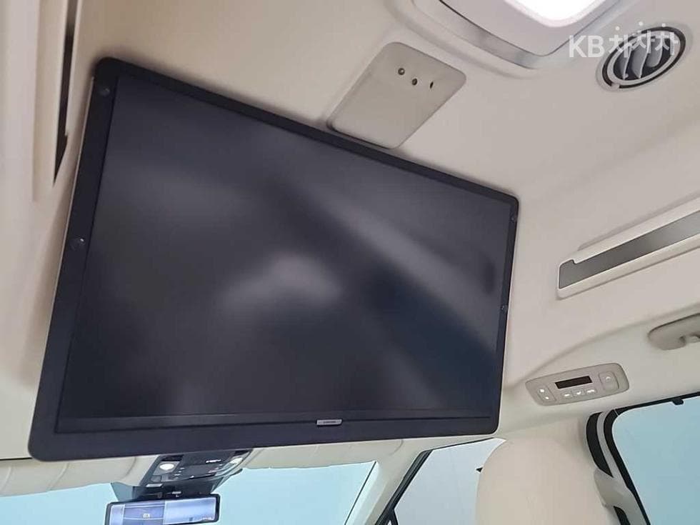 Киа Канивал 4-то поколениеВисок Лимузин (Канивал) G3.5 GDI 9-местен Signature - 15