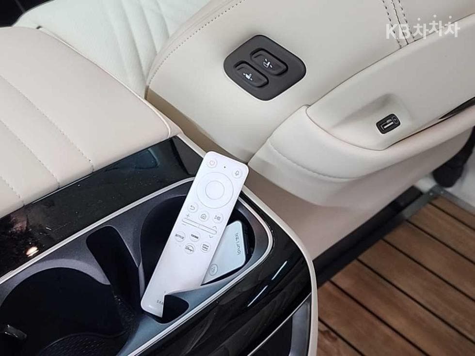 Киа Канивал 4-то поколениеВисок Лимузин (Канивал) G3.5 GDI 9-местен Signature - 16