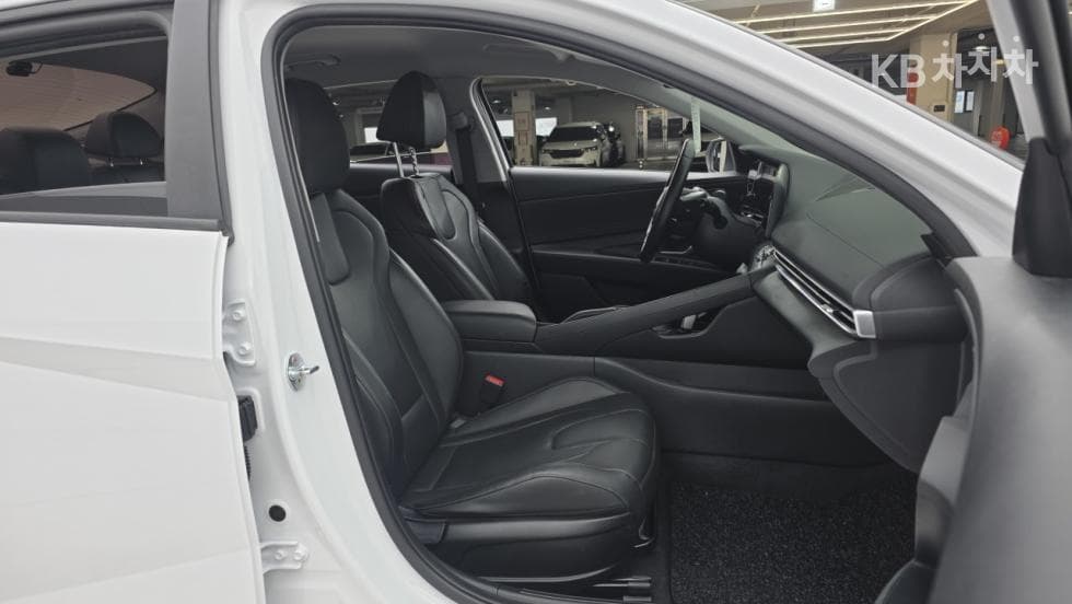 Hyundai All New Avante (Elantra)(CN7)1.6 Gasoline Modern - 16