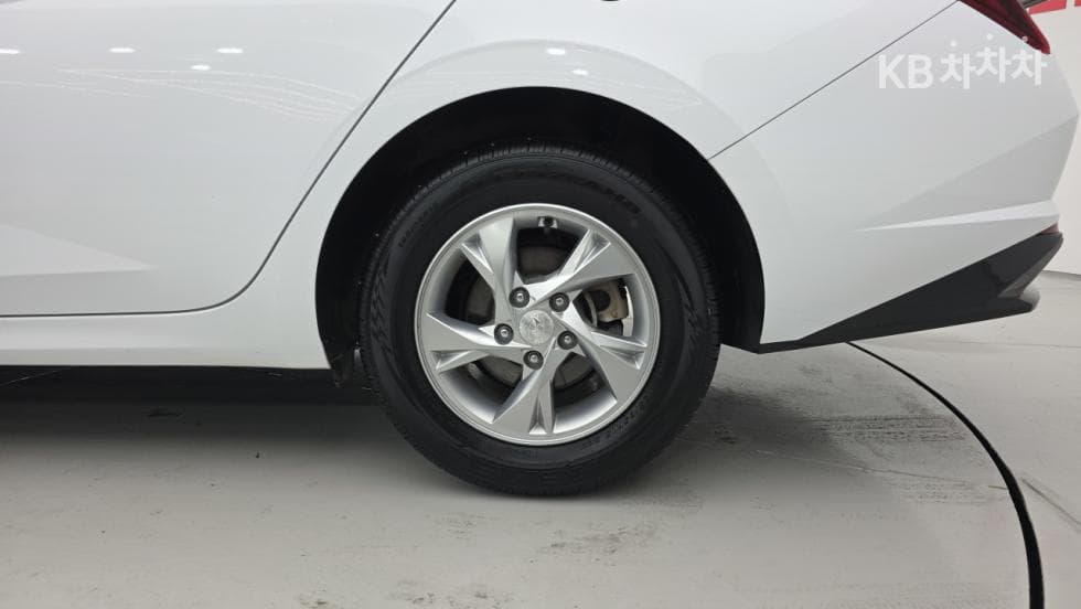 Hyundai All New Avante (Elantra)(CN7)1.6 Gasoline Modern - 21