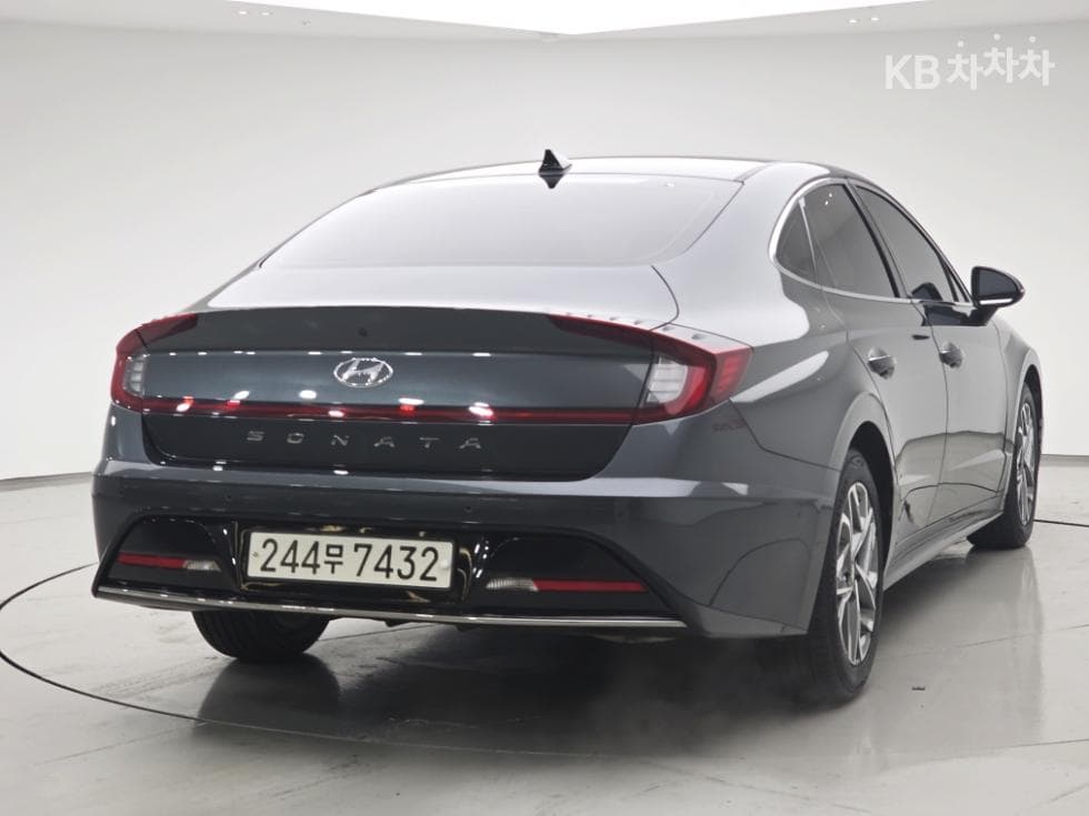 Hyundai Sonata (DN8)2.0 Premium Plus - 3