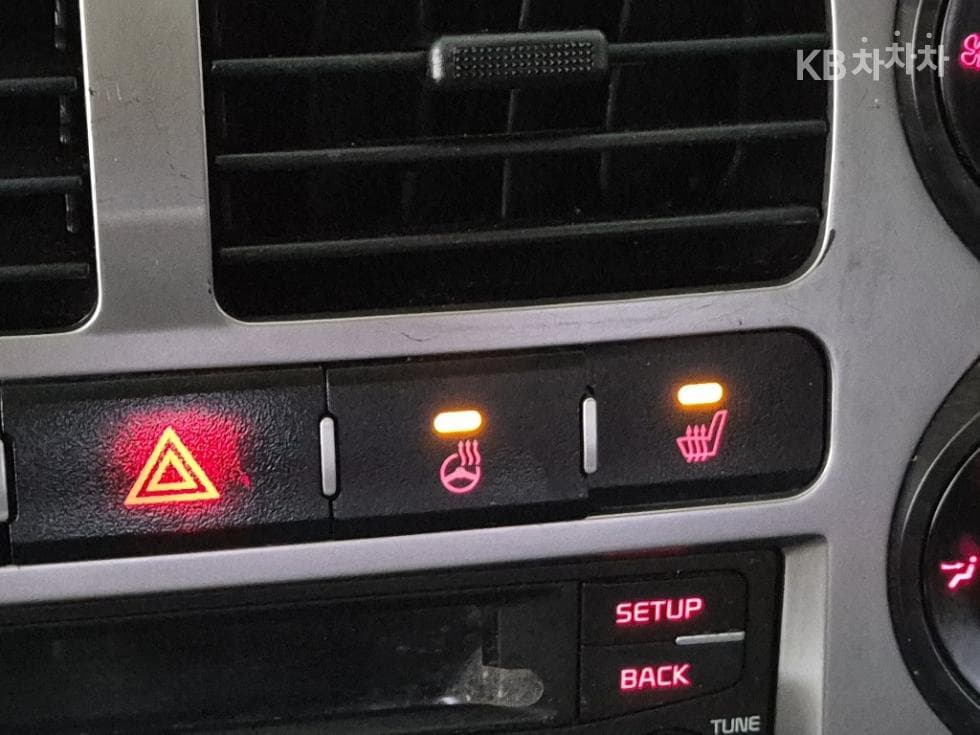 Киа Бонго 3 (лек)1 тон Удължено междуосие Королевска кабина CRDi Лукс - 12