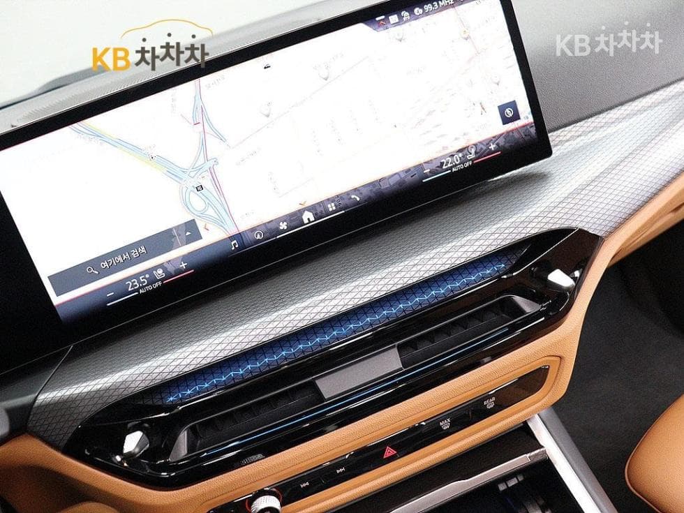 BMW 3 Series (G20)320i M Sport - 8