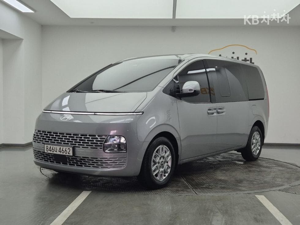 Hyundai Staria Cargo2.2 Cargo 5 Modern