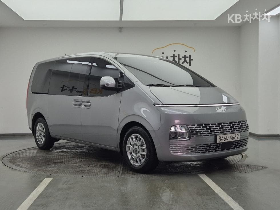 Hyundai Staria Cargo2.2 Cargo 5 Modern - 2