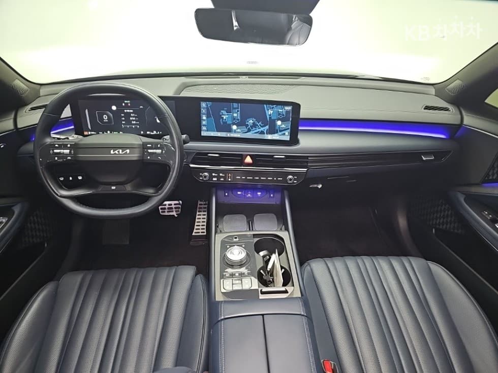 Kia The New (facelift) K8 Hybrid1.6 Turbo HEV 시그니쳐 블랙 - 14