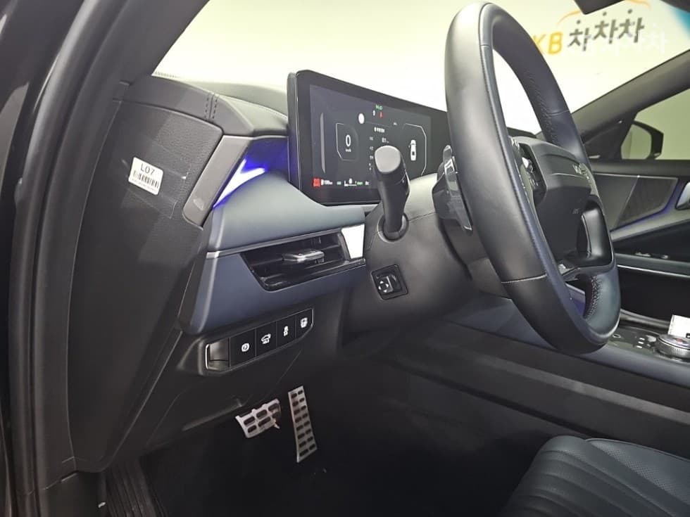 Kia The New (facelift) K8 Hybrid1.6 Turbo HEV 시그니쳐 블랙 - 12