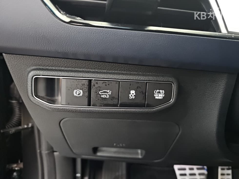 Kia The New (facelift) K8 Hybrid1.6 Turbo HEV 시그니쳐 블랙 - 13