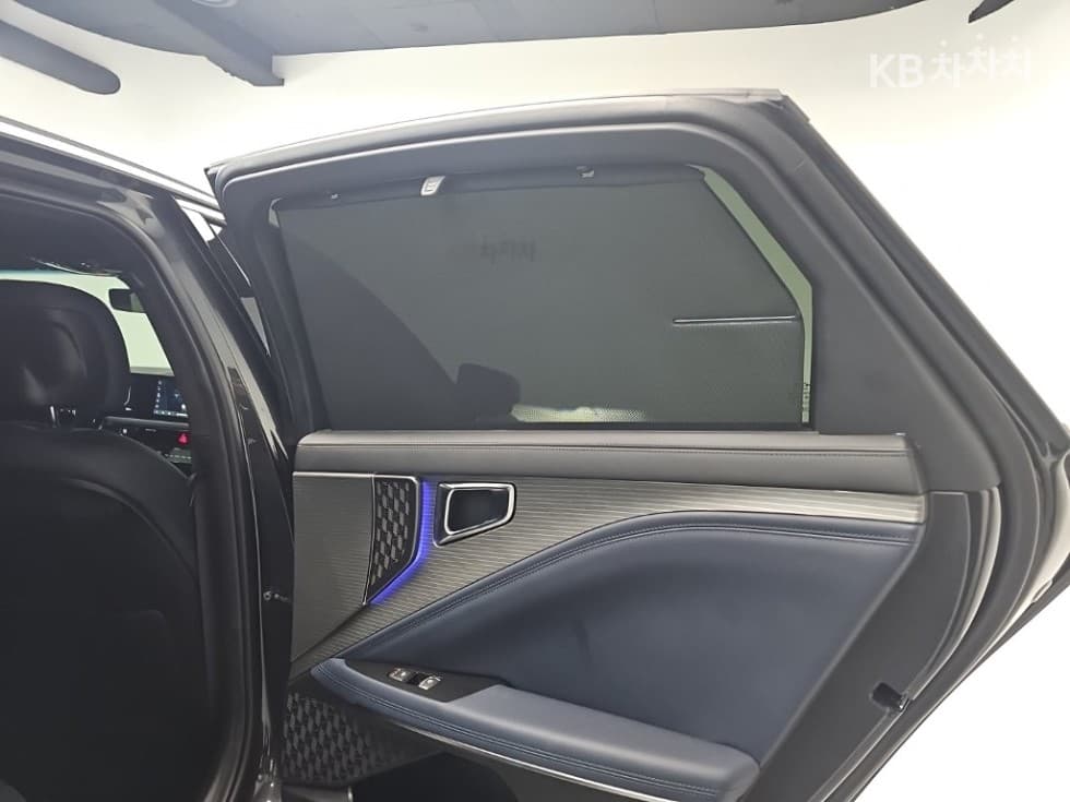 Kia The New (facelift) K8 Hybrid1.6 Turbo HEV 시그니쳐 블랙 - 23