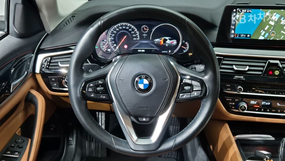 BMW 올Нов5 Серия (G30)520i Luxury - 12