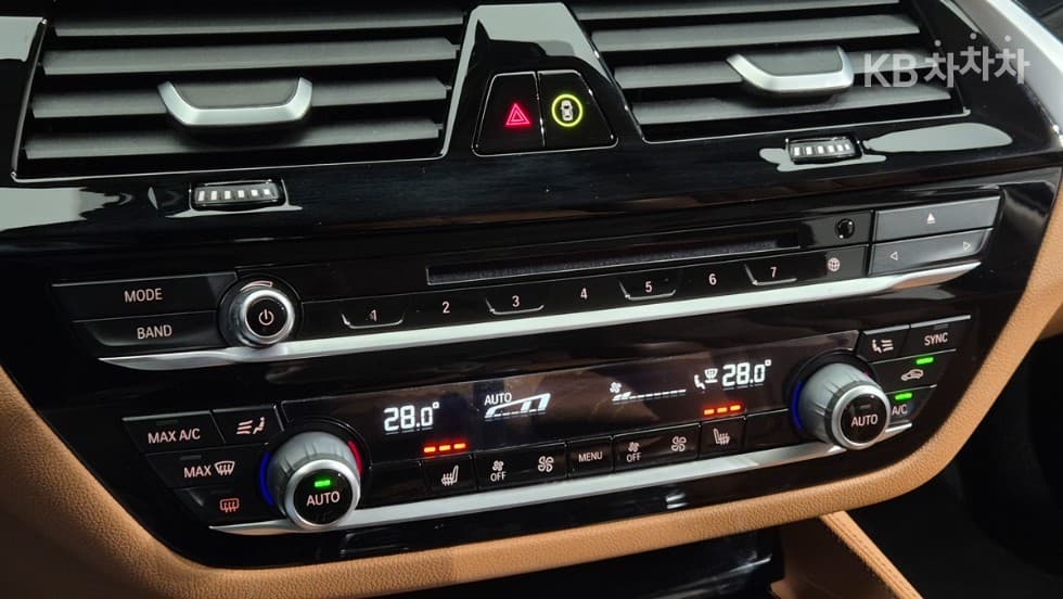 BMW 올Нов5 Серия (G30)520i Luxury - 17