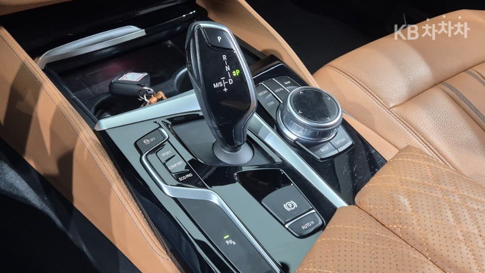 BMW 올Нов5 Серия (G30)520i Luxury - 18